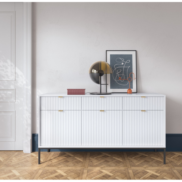 Visanna Sideboard 154 cm – Dreitürige Kommode mit Schubladen & Stauraum Visanna Sideboard 154 cm – Dreitürige Kommode mit Schubladen & Stauraum